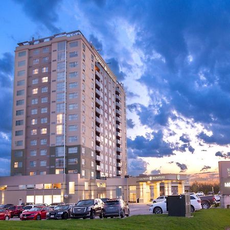 Sandman Signature Toronto Airport Hotel Exterior photo